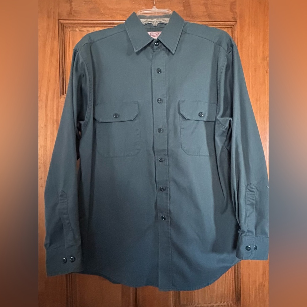 Vintage Green Casual Button-Down Shirt